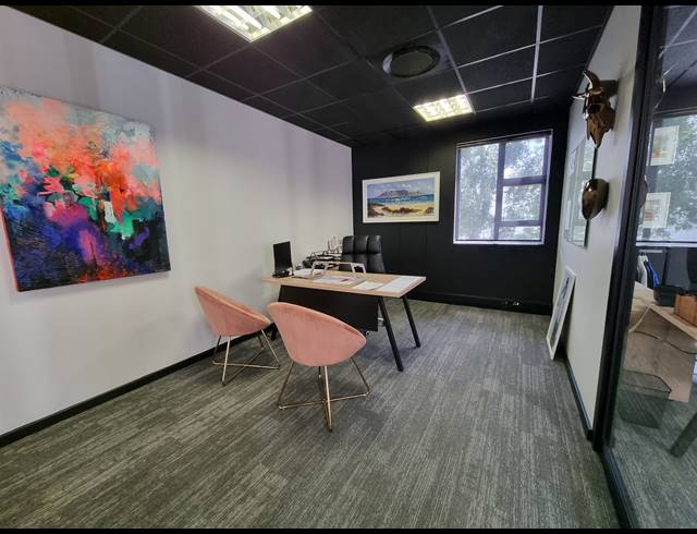 585M² OFFICE FOR SALE IN LONEHILL